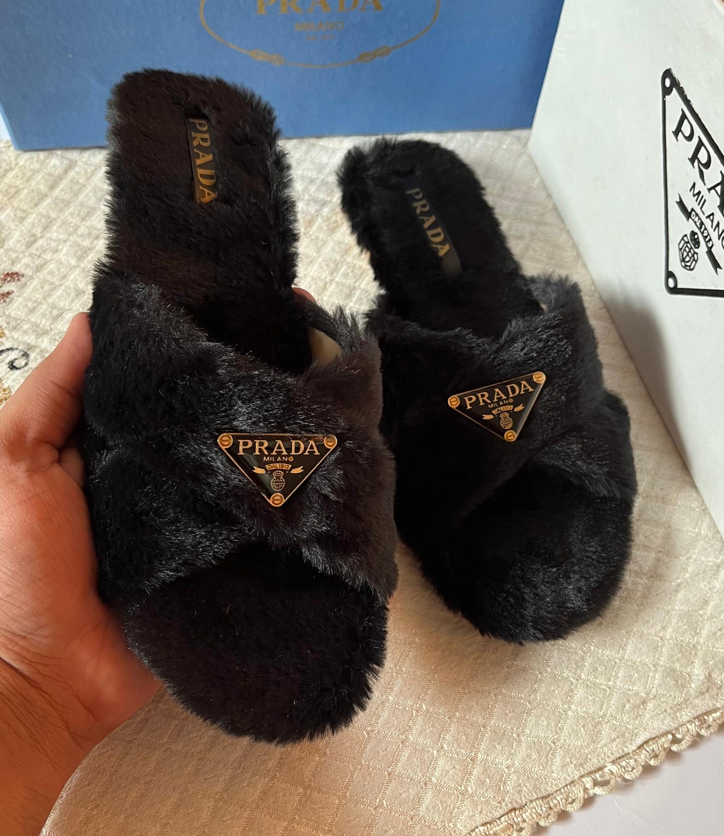 PM FUR SLIDE