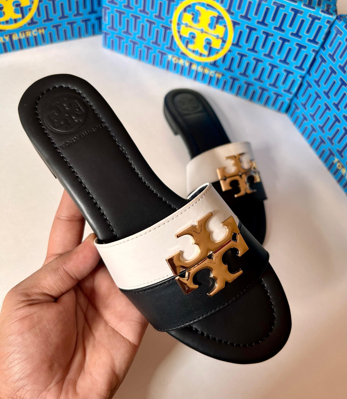 TORYBURCH TWO TONE SLIPPERS