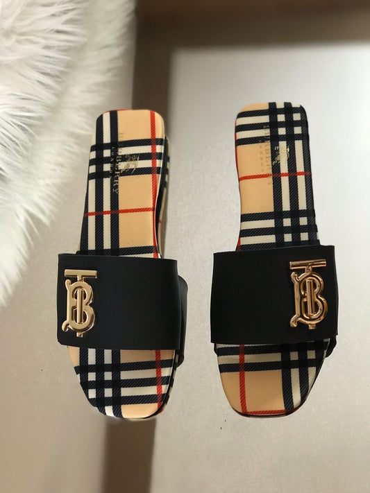 BURBERRY PATTERN FLATS